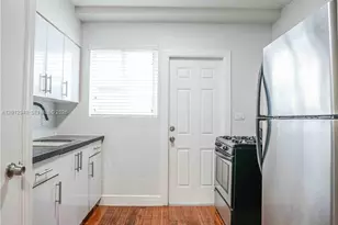 7325 Carlyle Ave, Miami Beach, FL 33141 - Photo 10