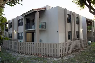 240 W Park Dr, Miami, FL 33172 - Photo 6