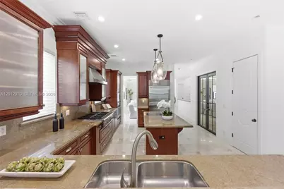 1704 NE 1st St, Fort Lauderdale, FL 33301 - Photo 32