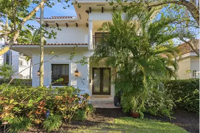 1704 NE 1st St, Fort Lauderdale, FL 33301 - Photo 1