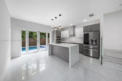 3142 Carter St #3142, Miami, FL 33133 - Photo 2
