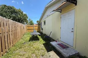 15831 SW 100th Ct, Miami, FL 33157 - Photo 1