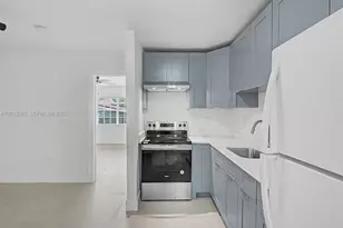 1021 SW 3rd St, Miami, FL 33130 - Photo 12