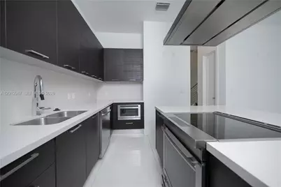 9165 NW 33rd St, Doral, FL 33172 - Photo 14