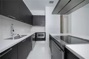 9165 NW 33rd St, Doral, FL 33172 - Photo 14