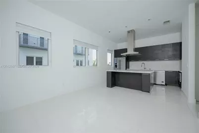 9165 NW 33rd St, Doral, FL 33172 - Photo 12