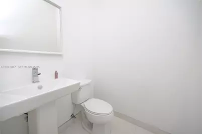 9165 NW 33rd St, Doral, FL 33172 - Photo 32