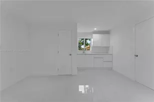 521 NW 33rd Ave, Miami, FL 33125 - Photo 18