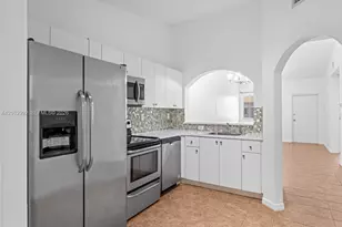 1320 SE 31st Ct, Homestead, FL 33035 - Photo 10