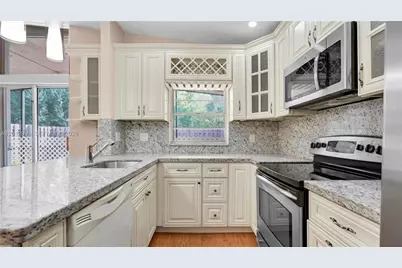 570 Woodgate Cir #A, Sunrise, FL 33326 - Photo 20