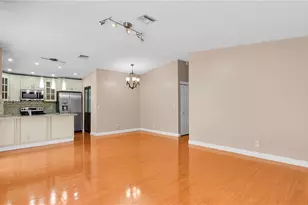 570 Woodgate Cir, Sunrise, FL 33326 - Photo 16