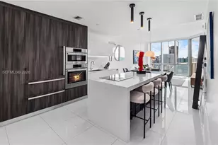 851 NE 1st Ave, Miami, FL 33132 - Photo 4