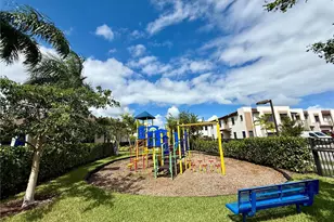 788 NE 208th Ln, Miami Gardens, FL 33179 - Photo 8