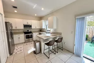 788 NE 208th Ln, Miami Gardens, FL 33179 - Photo 4
