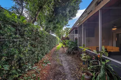 8327 Via Leonessa, Boca Raton, FL 33433 - Photo 38