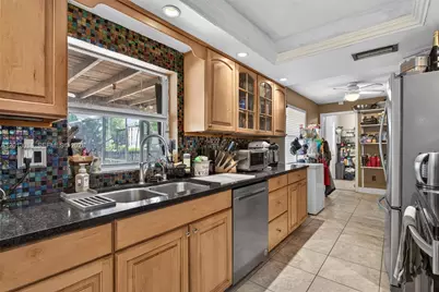 8505 NW 29th Dr, Coral Springs, FL 33065 - Photo 6