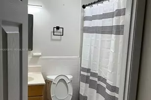 834 SW 11th St, Fort Lauderdale, FL 33315 - Photo 16