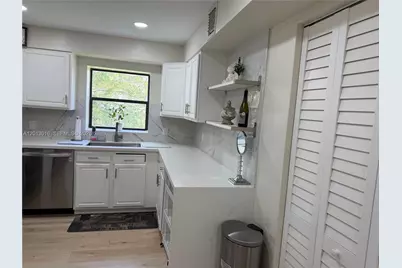 491 Racquet Club Rd #312, Weston, FL 33326 - Photo 16