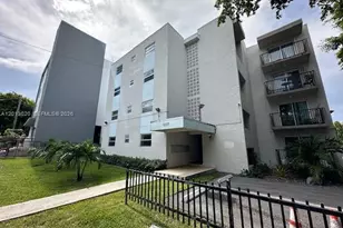 1337 NW 1st St, Miami, FL 33125 - Photo 4