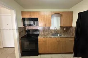 1337 NW 1st St, Miami, FL 33125 - Photo 8