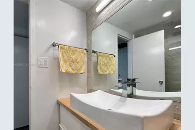 1200 West Ave #724, Miami Beach, FL 33139 - Photo 16