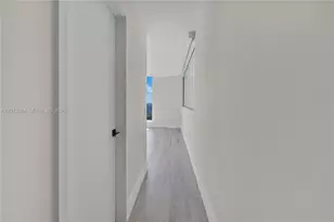 121 NE 34th St, Miami, FL 33137 - Photo 6