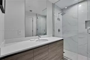121 NE 34th St, Miami, FL 33137 - Photo 18