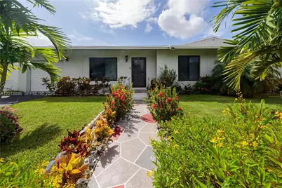 19311 Sterling Dr, Cutler Bay, FL 33157 - Photo 2