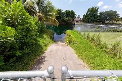19311 Sterling Dr, Cutler Bay, FL 33157 - Photo 32