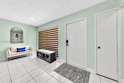 8830 NW 3rd St, Pembroke Pines, FL 33024 - Photo 4