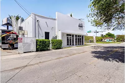 201 NW 37th St, Miami, FL 33127 - Photo 6