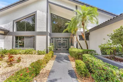 10325 NW 6th St, Coral Springs, FL 33071 - Photo 4