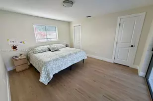151 SE 6th Ct, Pompano Beach, FL 33060 - Photo 6