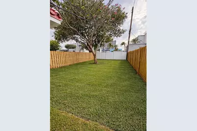 34 SE 1st Ave #B, Dania Beach, FL 33004 - Photo 8