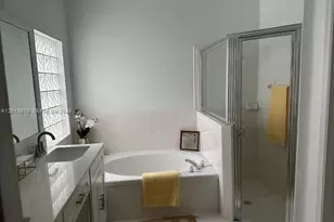 17110 NW 10th St, Pembroke Pines, FL 33028 - Photo 18