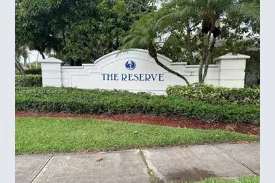 17110 NW 10th St, Pembroke Pines, FL 33028 - Photo 2