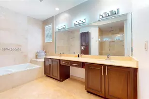 11530 NW 82nd Terrace, Doral, FL 33178 - Photo 14