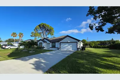 2650 SE Caladium Ave, Port Saint Lucie, FL 34952 - Photo 2