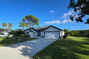 2650 SE Caladium Ave, Port Saint Lucie, FL 34952 - Photo 2