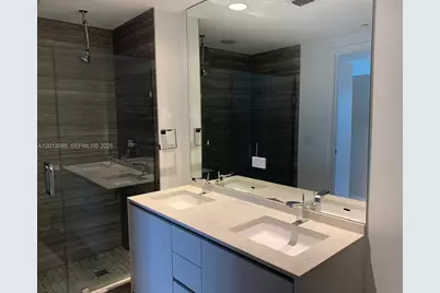 1010 Brickell Ave #3704, Miami, FL 33131 - Photo 32