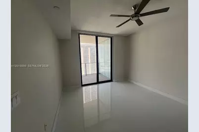 1010 Brickell Ave #3704, Miami, FL 33131 - Photo 6