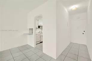 285 NE 191st St, Miami, FL 33179 - Photo 2