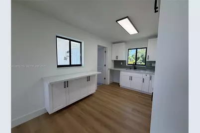 291 NW 184th Ter, Miami Gardens, FL 33169 - Photo 8