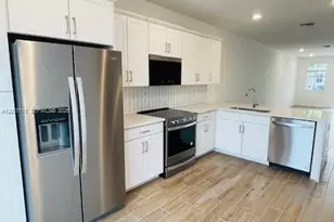 172 SW 171st Ln, Pembroke Pines, FL 33027 - Photo 2