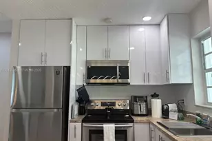 1931 Mayo St, Hollywood, FL 33020 - Photo 10