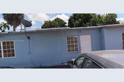 940 E 9th Pl, Hialeah, FL 33010 - Photo 1