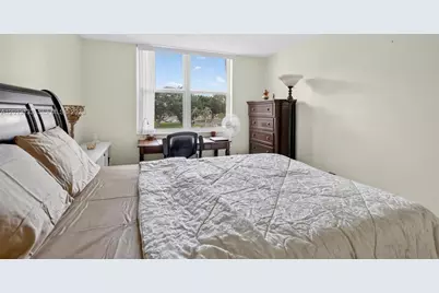 9330 Lagoon Pl #307, Davie, FL 33324 - Photo 18