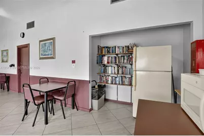 9330 Lagoon Pl #307, Davie, FL 33324 - Photo 36