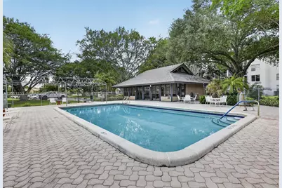 9330 Lagoon Pl #307, Davie, FL 33324 - Photo 32