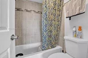 9330 Lagoon Pl, Davie, FL 33324 - Photo 22
